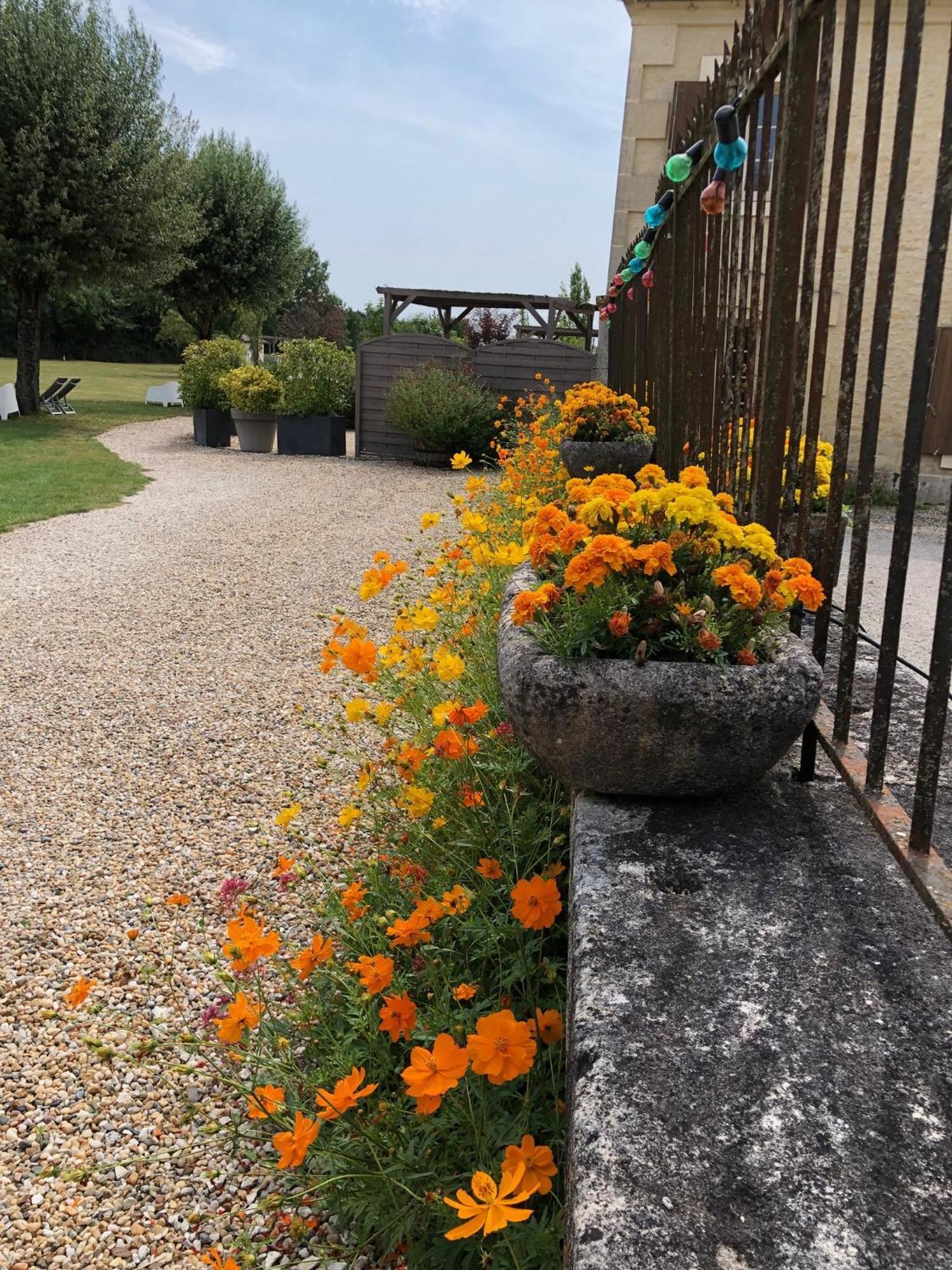 Gites de Cognac Bréville Exterior foto
